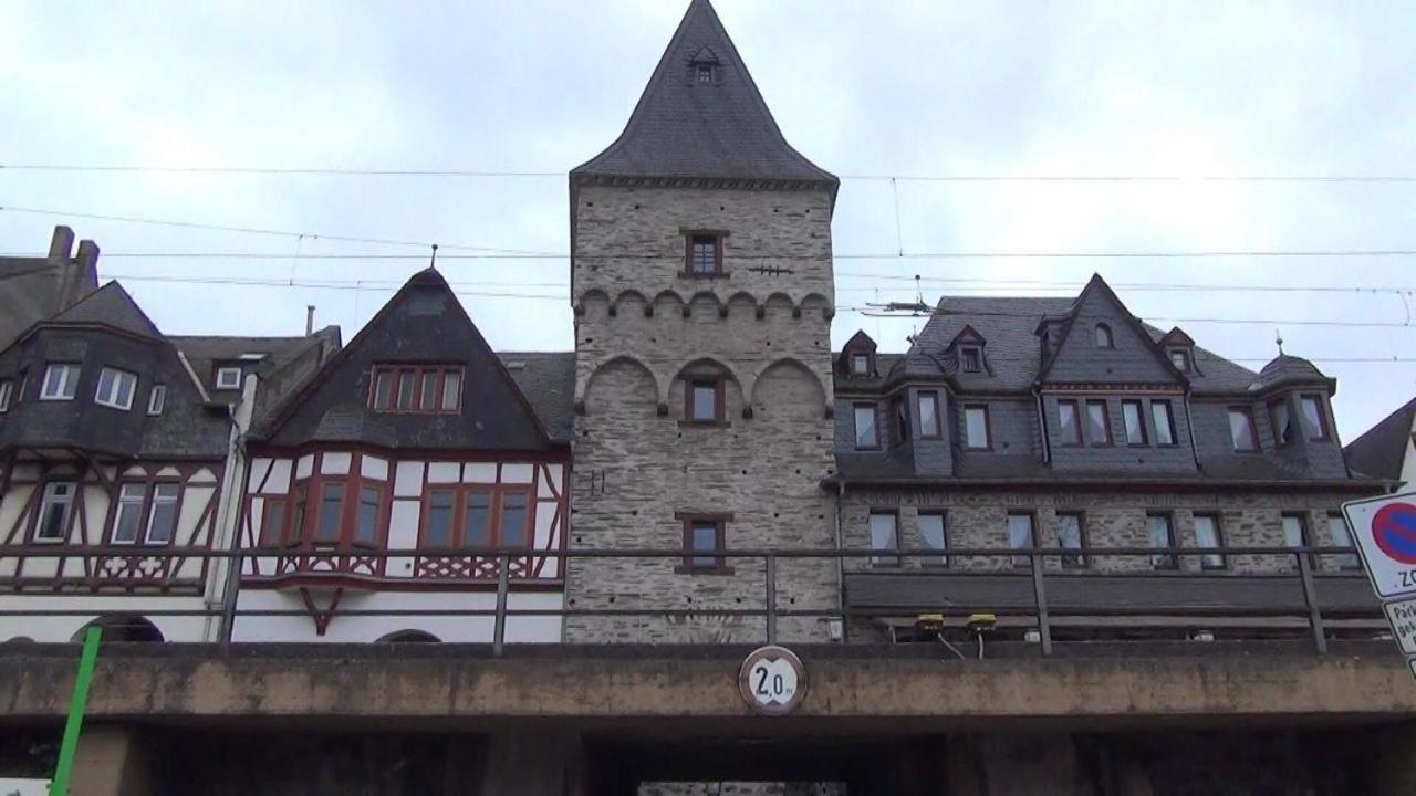Kranenturm Hotel Bacharach Bagian luar foto